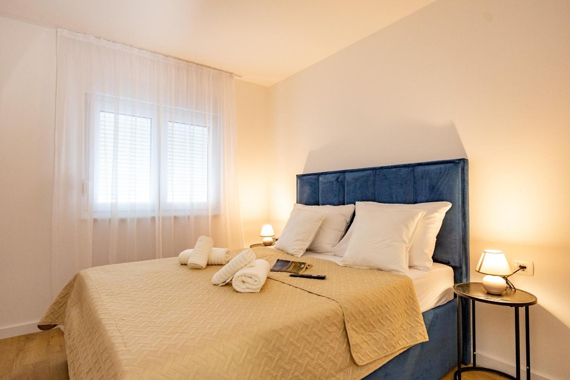 Makar J Apartment